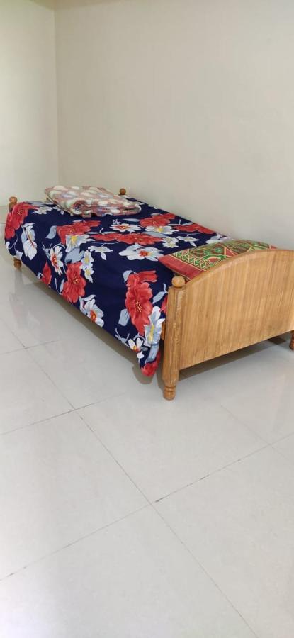 Untrained & Unplanned Apartment Jabalpur Exterior foto