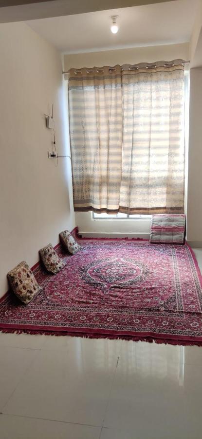 Untrained & Unplanned Apartment Jabalpur Exterior foto