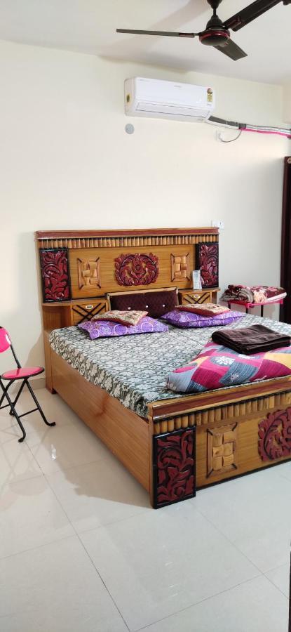 Untrained & Unplanned Apartment Jabalpur Exterior foto